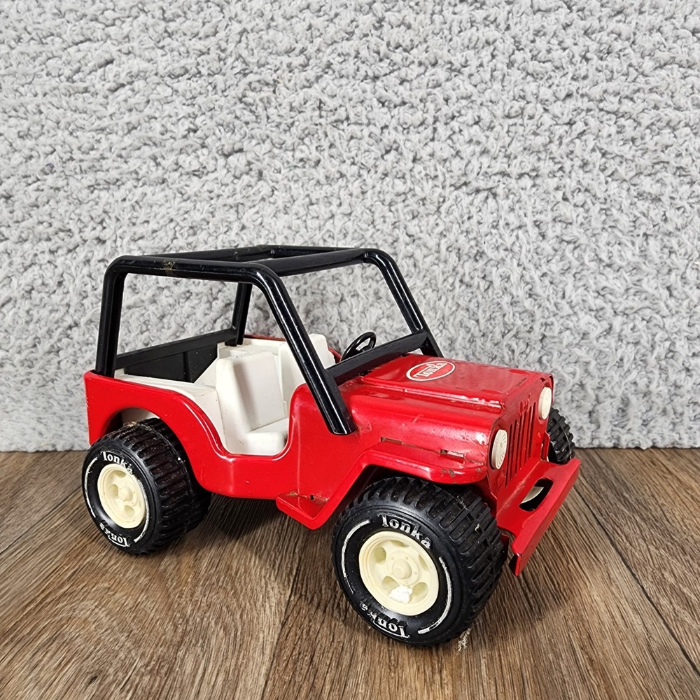 Vintage Tonka Jeep Renegade Red Pressed Steel 4x4 Off Road Toy 6.5" USA